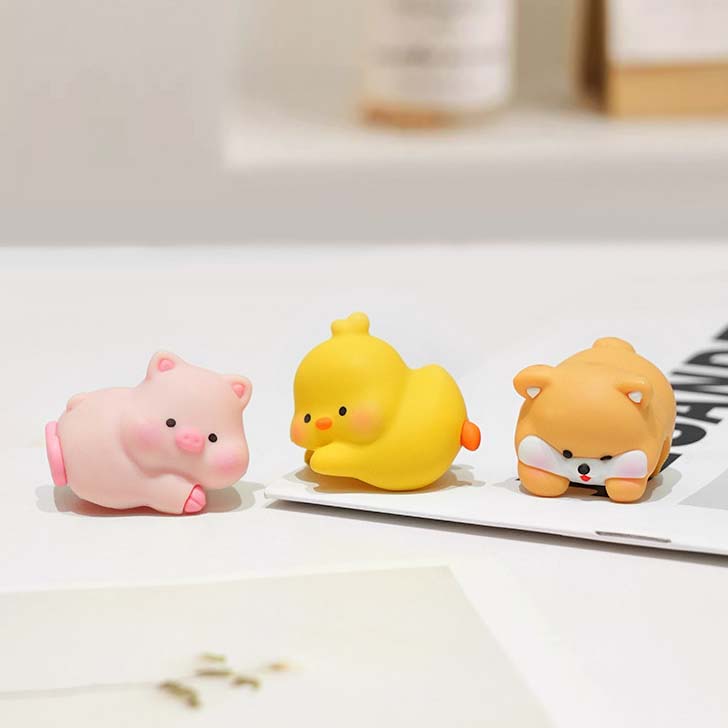 Sweet Wink Cuddle Cling Critters